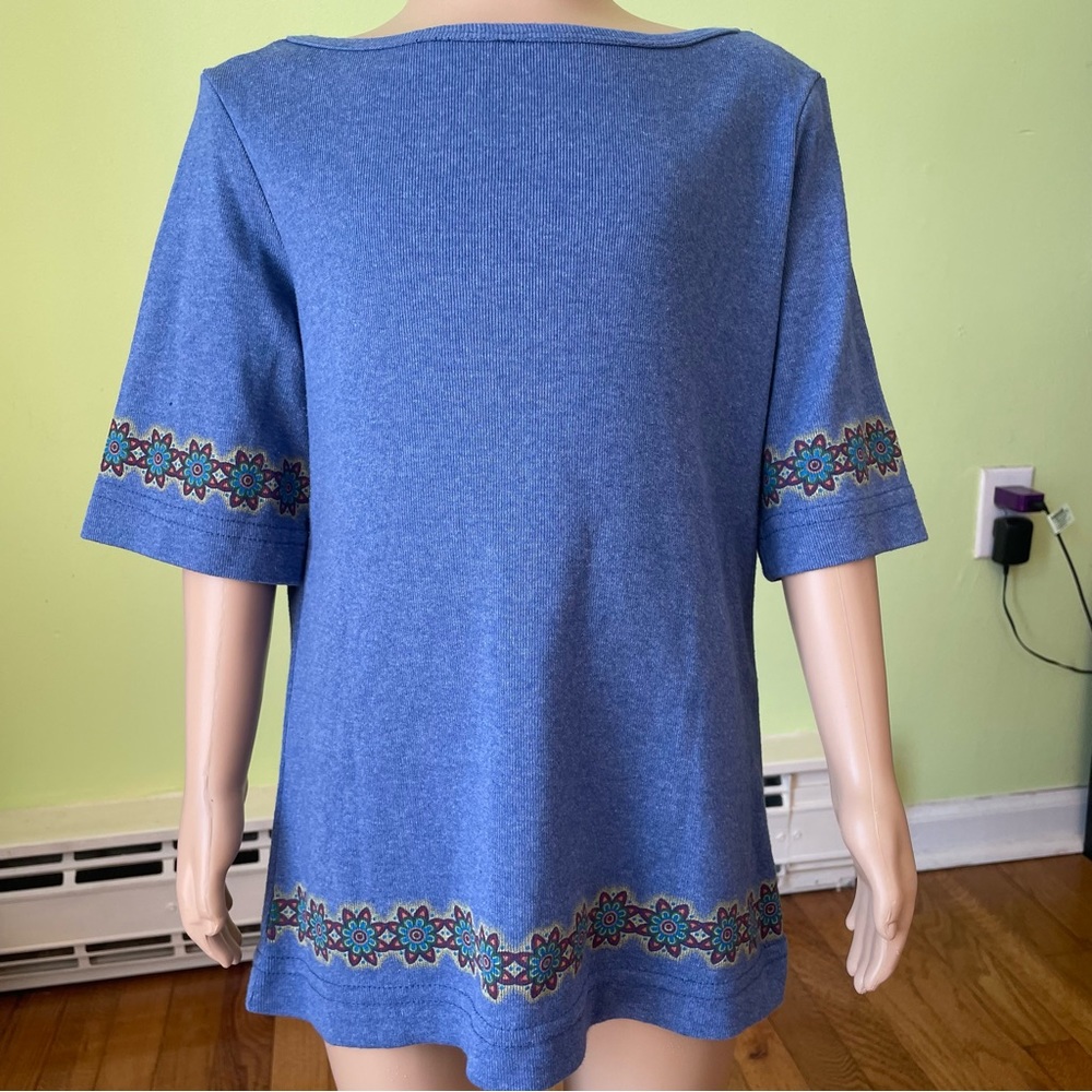 VINTAGE Y2K NEXT ERA BLUE MEDALLION GRAPHIC PRINT SHIRT SIZE LARGE GIRLS